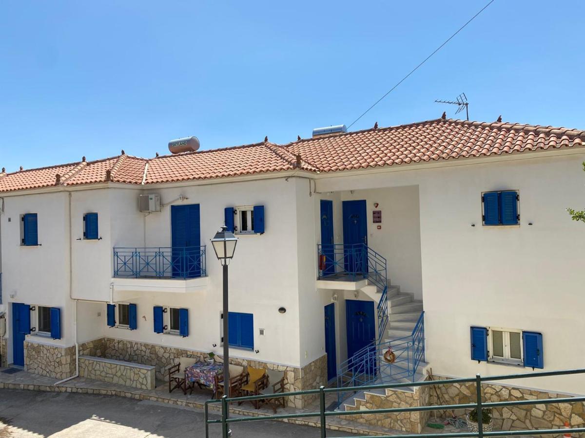 Matina Apartments Tyros Exterior photo
