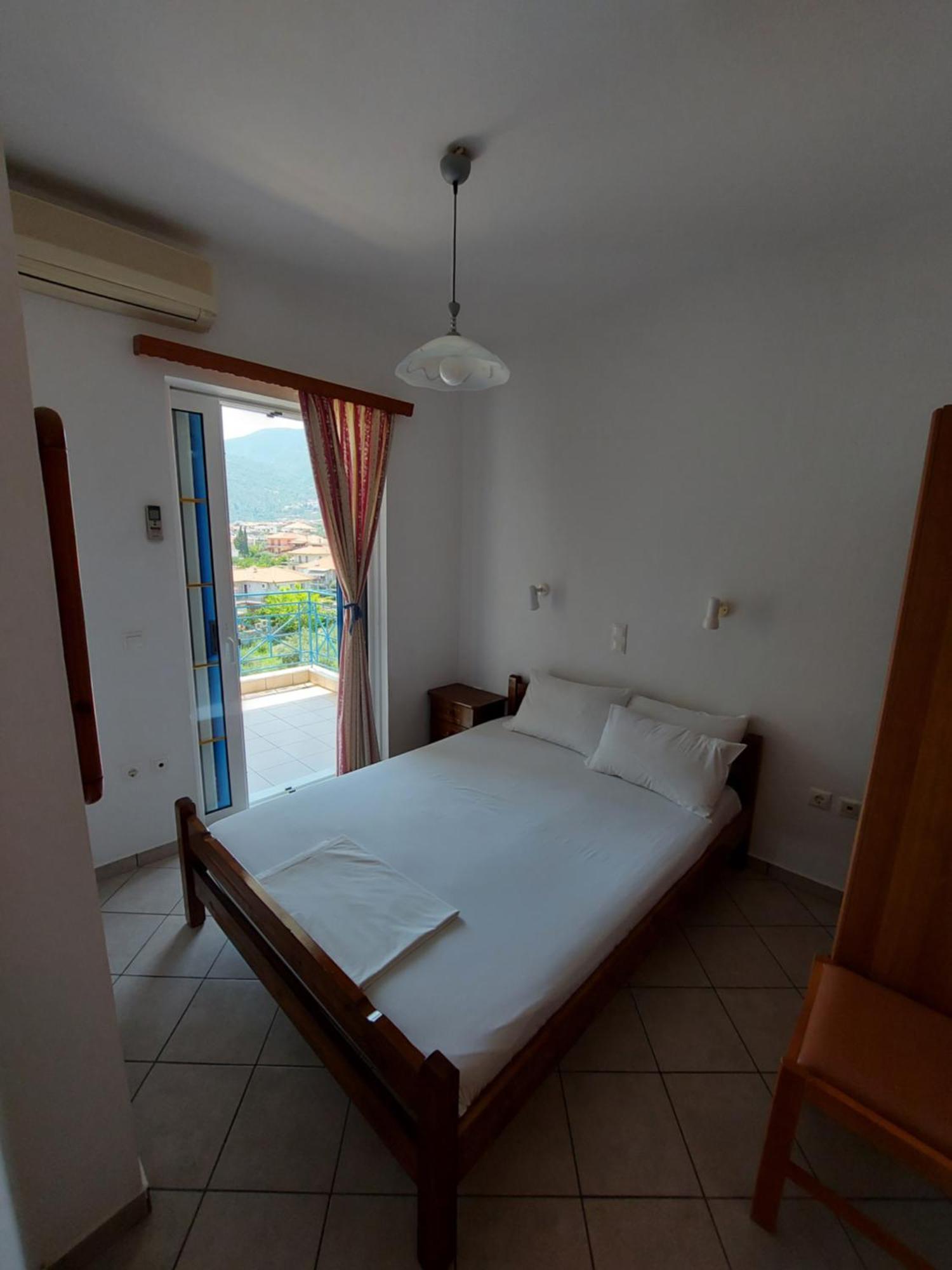 Matina Apartments Tyros Room photo